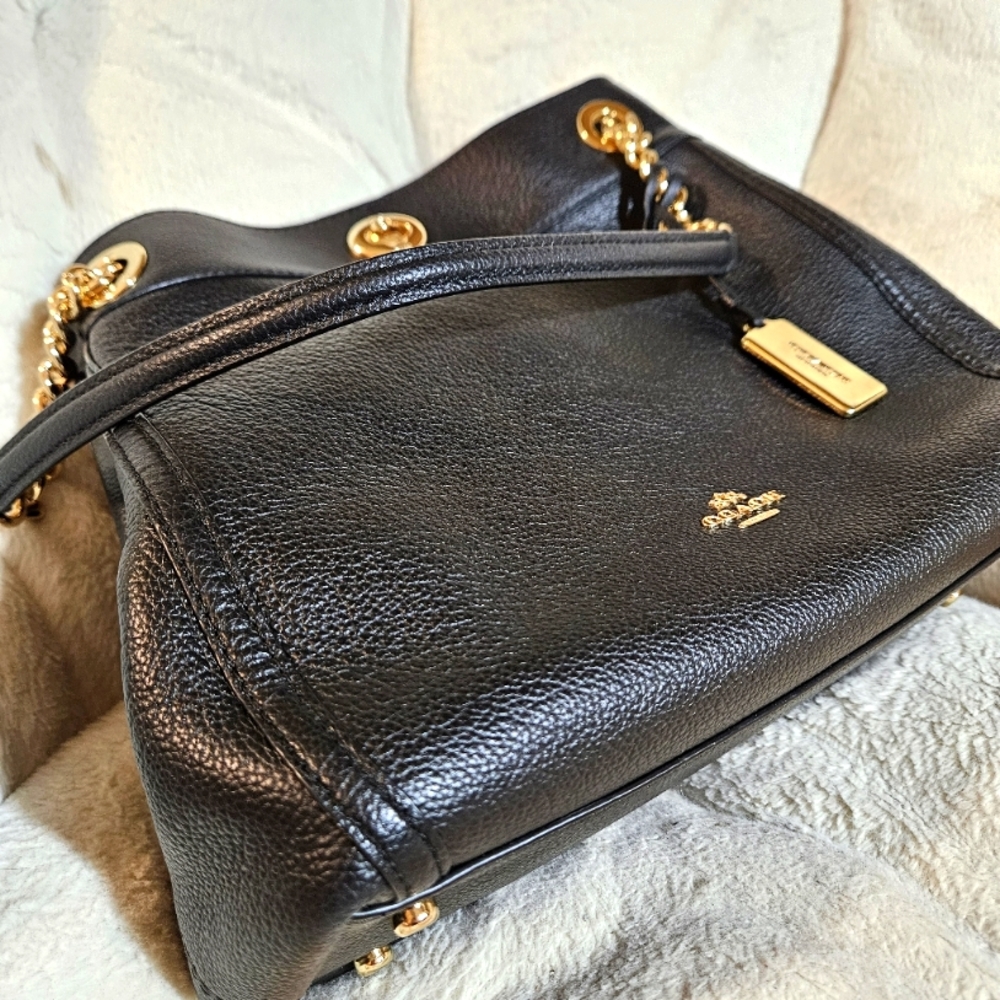 Coach leather black shoulder bag